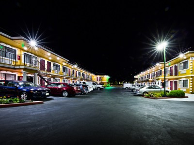Quality Inn Hotel Hayward - Quality Inn Hayward at Night